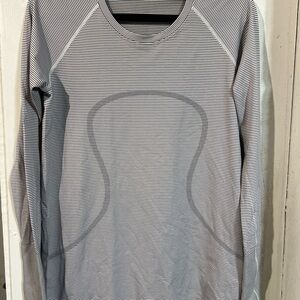 Lululemon Athletica Long sleeve